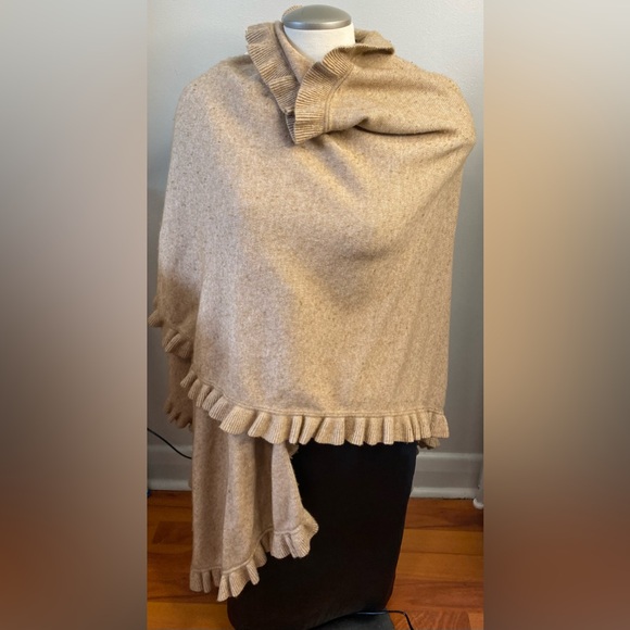 Talbots Ruana Ruffled Wool Shawl/Wrap in Camel - Picture 9 of 11
